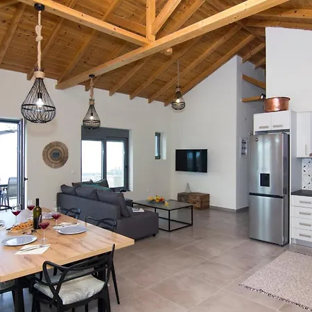 Irini By Elrin Mani Villa *