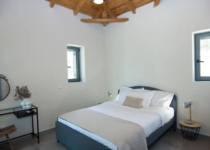 Вилла Irini By Elrin Mani *